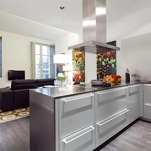 Ola Living Portaferrissa 아파트